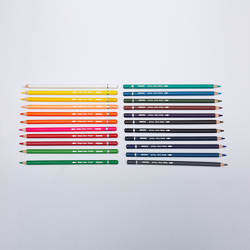 Crayons aquarelle hexagonaux pour le dessin d'enfants